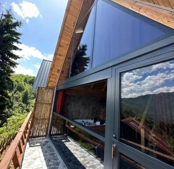 استراحتگاه Sitiela Bungalov Kir Evi