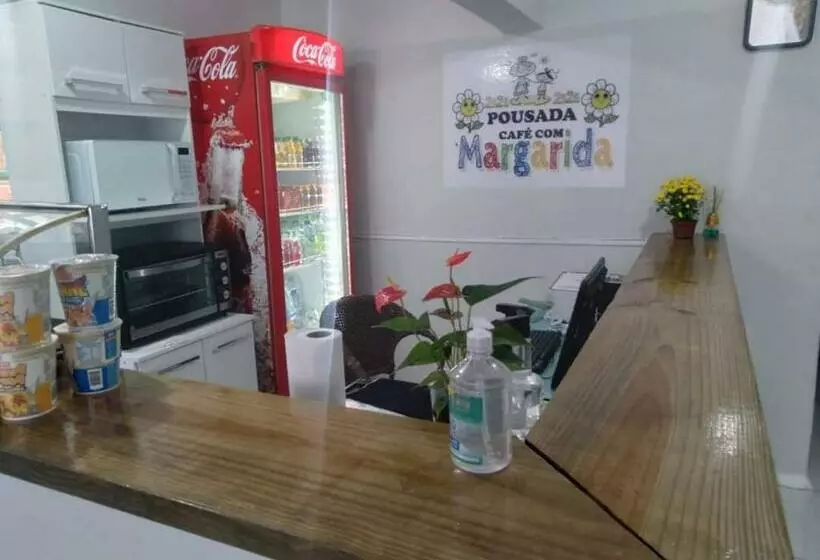 Retkeilymaja Pousada Cafe Com Margarida 150 Metros Do Mar Rua Do Calçadao Da Central