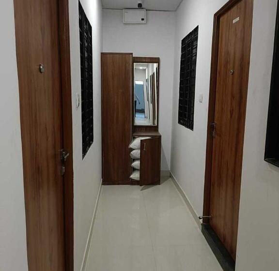 Hotell Spot On 81072 The Golden Key