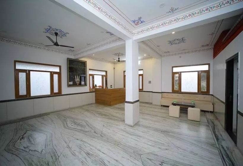 Hotelli Shiv Ashray Resort