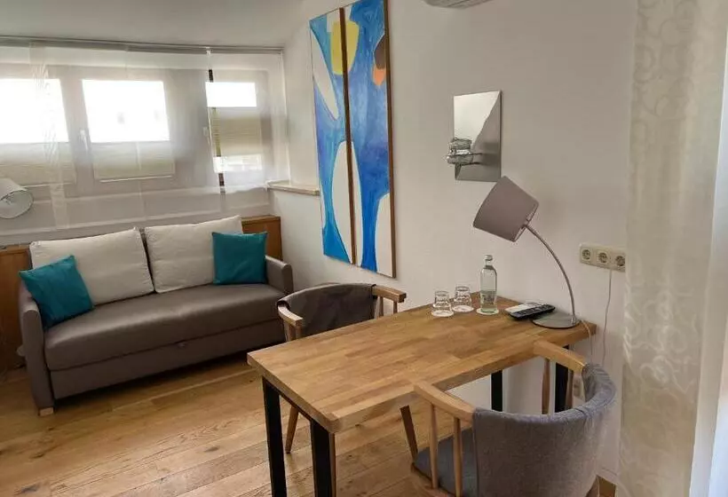 Aparthotel Parsberg Lferstl