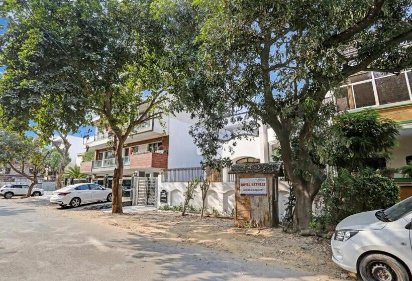 Hotel Oyo Flagship 81046 Royal Retreat