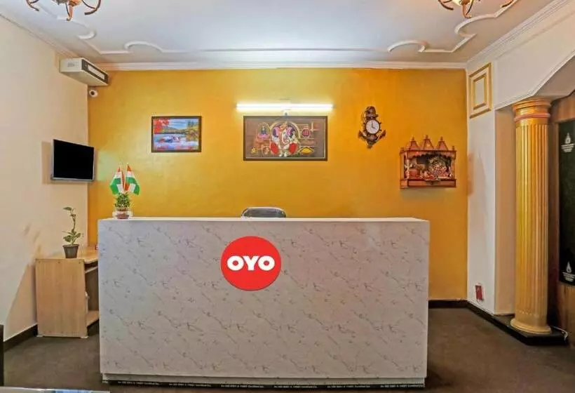 Hotelli Oyo Flagship 81046 Royal Retreat