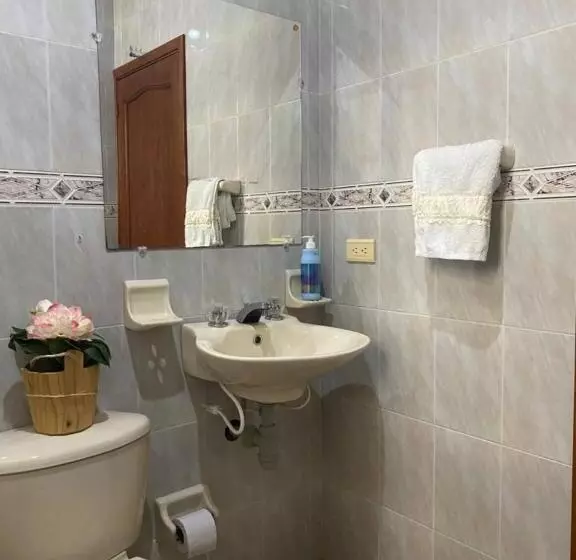 ペンション Hospedaje Casa Lola