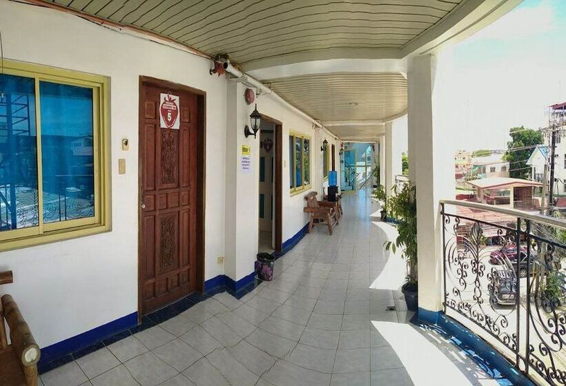 פנסיון Istroberi Inn Palawan Near Airport