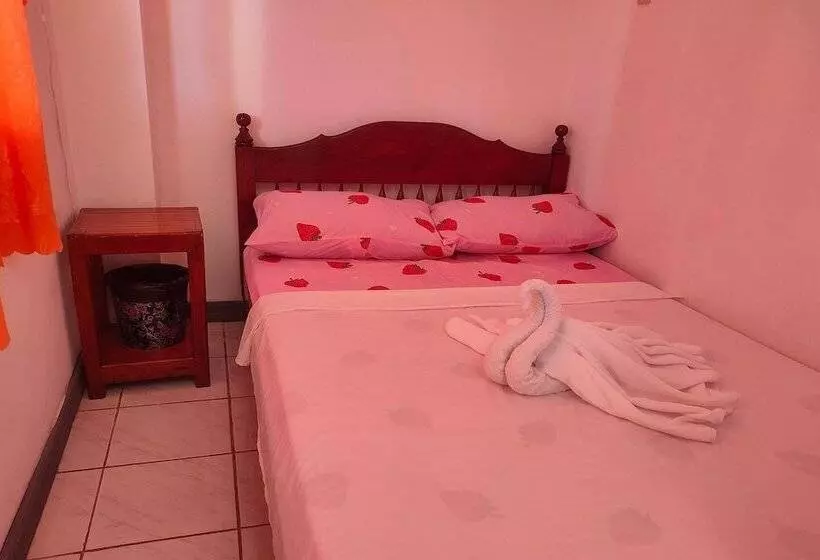 پانسیون Istroberi Inn Palawan Near Airport