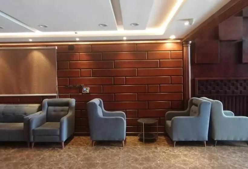 العرين بارك للشقق المخدومة