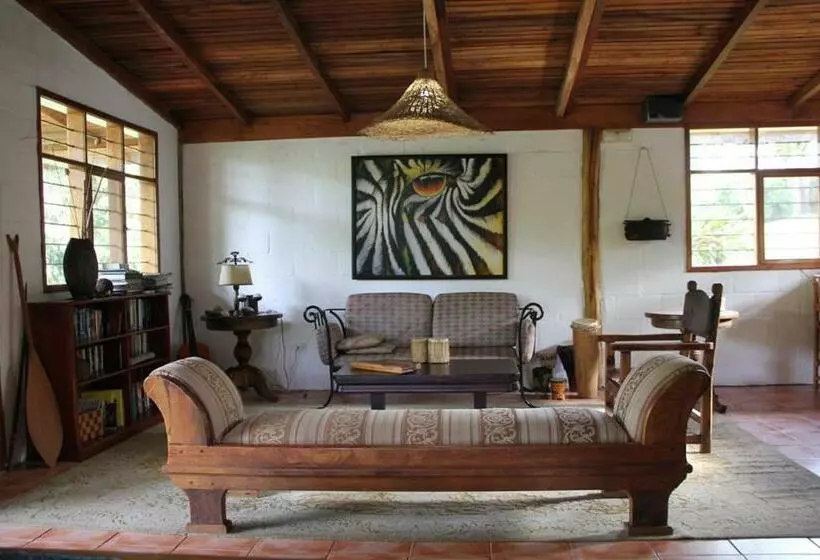 ユースホステル Cabañas Tres Ríos