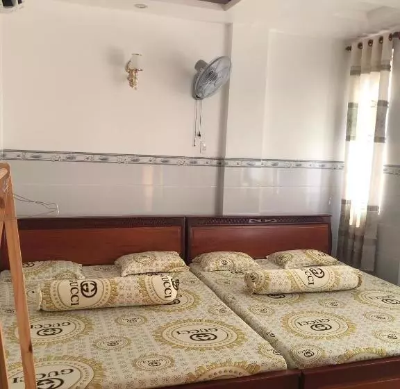 تختخواب و صبحانه Nhà Nghỉ Phương Linh 0vat