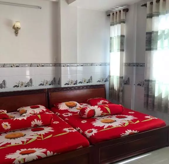 تختخواب و صبحانه Nhà Nghỉ Phương Linh 0vat