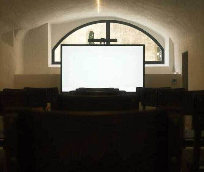 هتل Hôtel La Prison