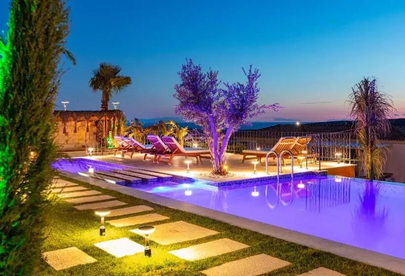 Lavie Otel çeşme