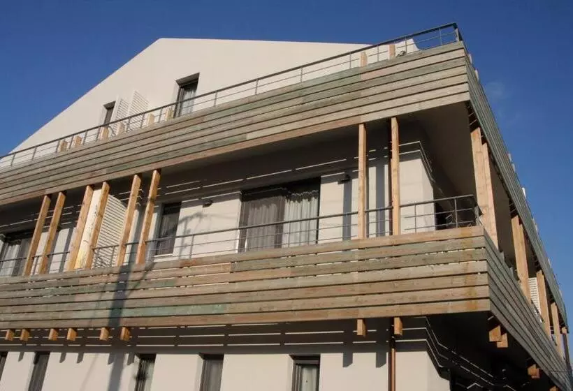 فندق Aura Boutique