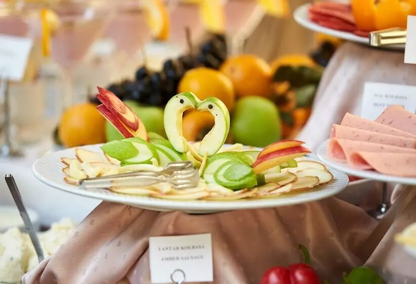 هتل Boulevard Side