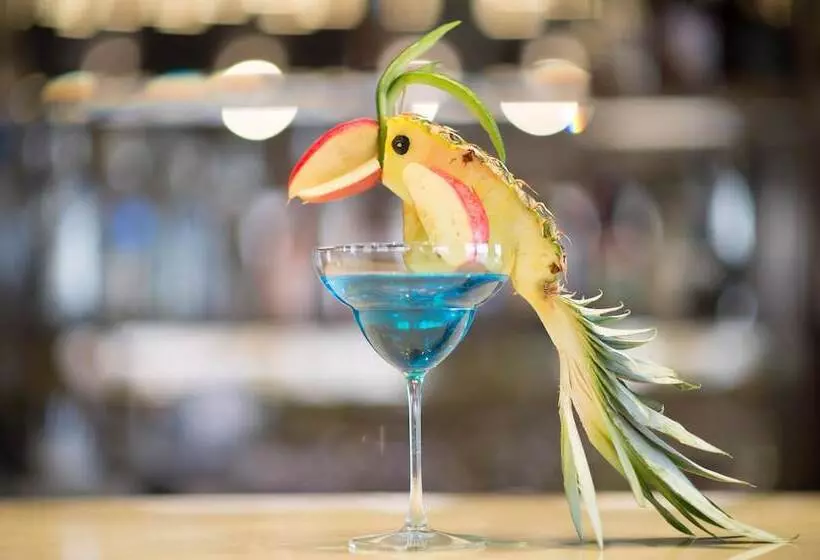 هتل Boulevard Side