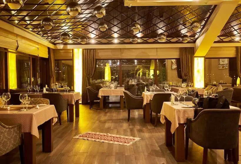 هتل Boulevard Side