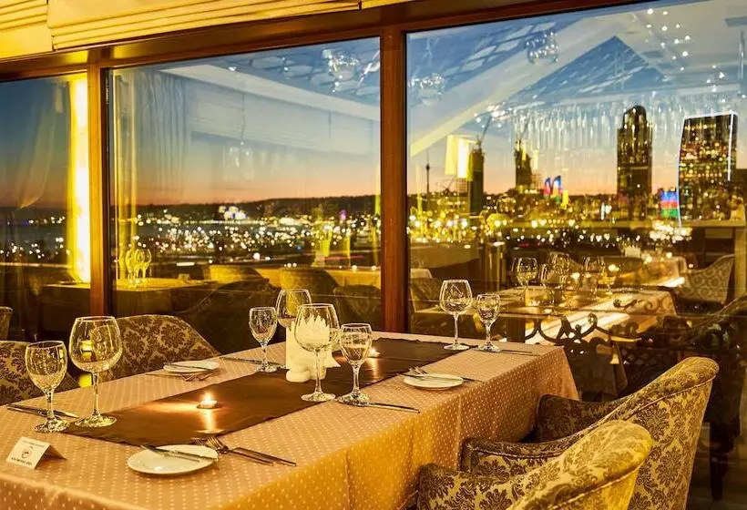 هتل Boulevard Side