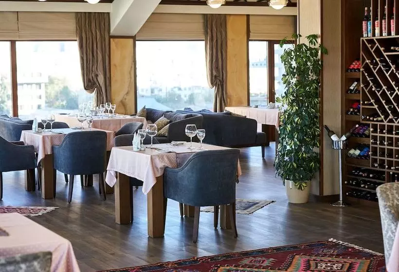 هتل Boulevard Side