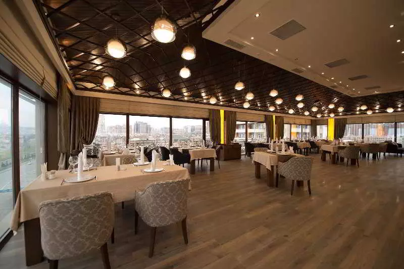 هتل Boulevard Side