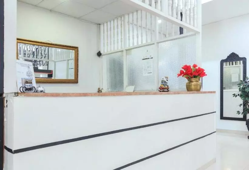 Отель Colonial Plaza