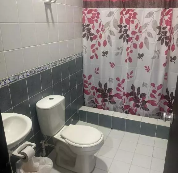 Отель Colonial Plaza