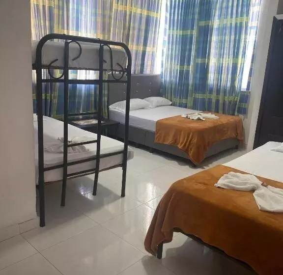 Отель Colonial Plaza