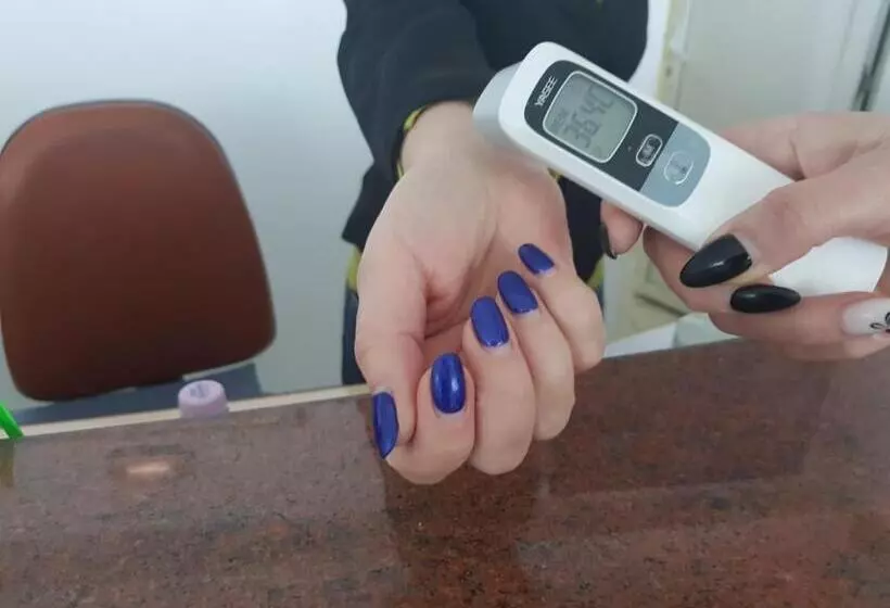 هتل Cornul Vanatorului