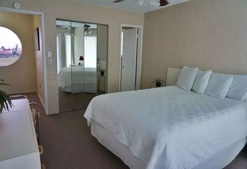 هتل Four Seasons On The Gulf