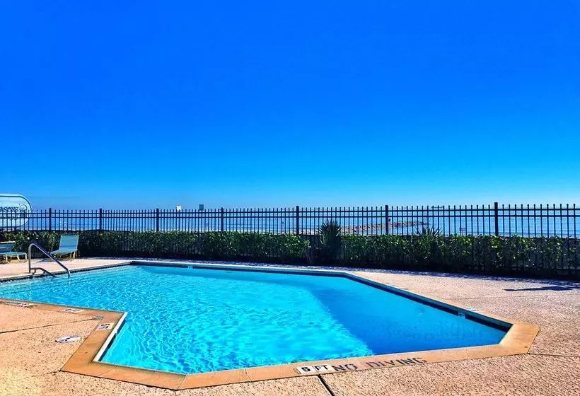 هتل Four Seasons On The Gulf