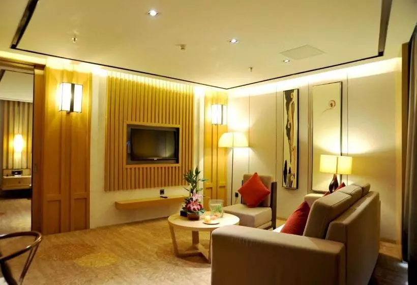 Hotel Ramada By Wyndham Zhengzhou East