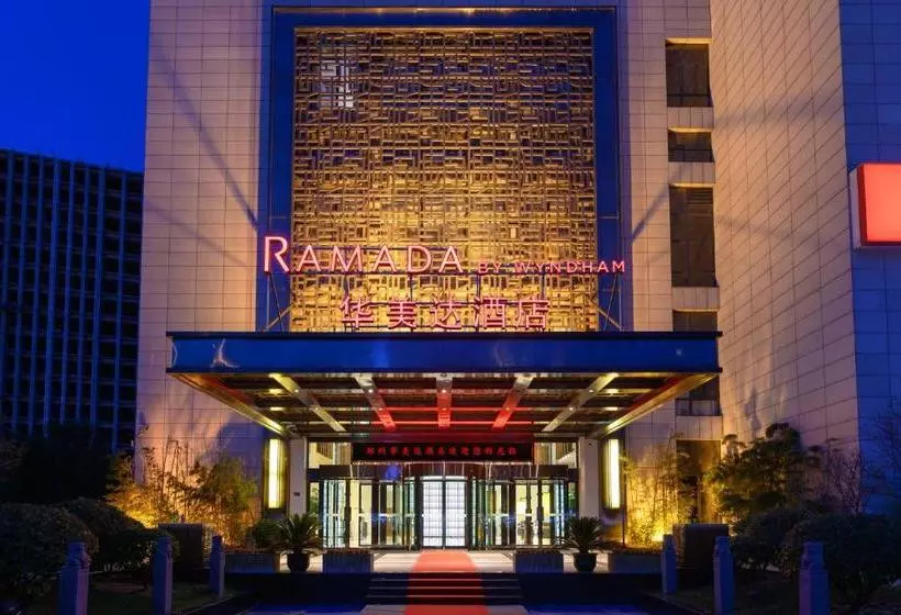 Hotel Ramada By Wyndham Zhengzhou East