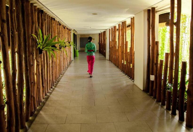 Grandmas Plus Hotel Airport