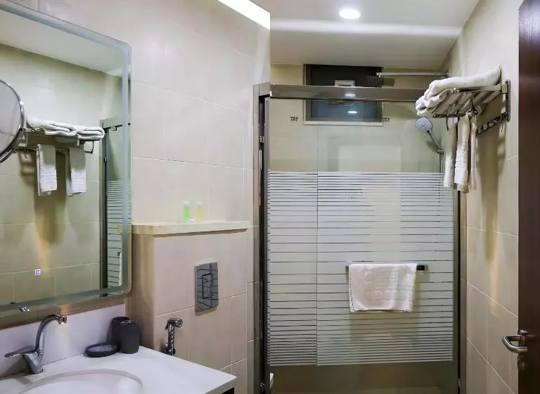 هتل Jordan Seasons