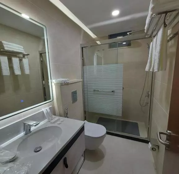 هتل Jordan Seasons