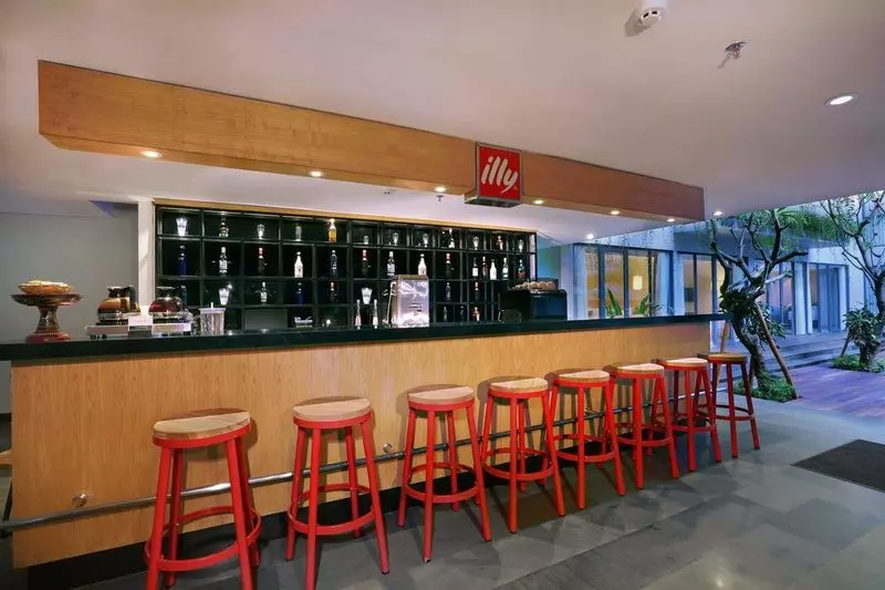 هتل Neo+ Kuta Legian By Aston