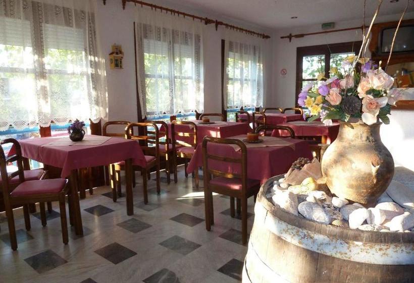 ホテル Paris Beach