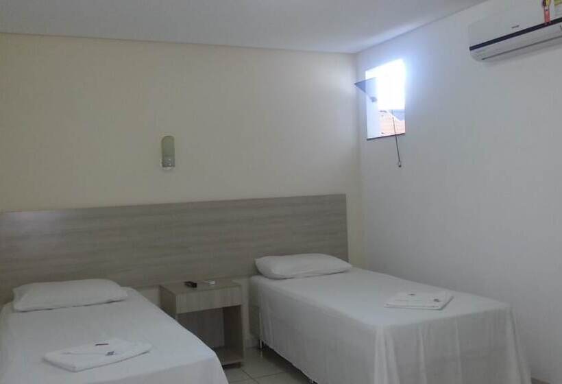 Отель Pousada Lirios