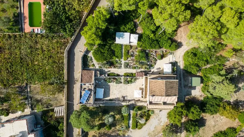 هتل روستایی Masseria Caliani