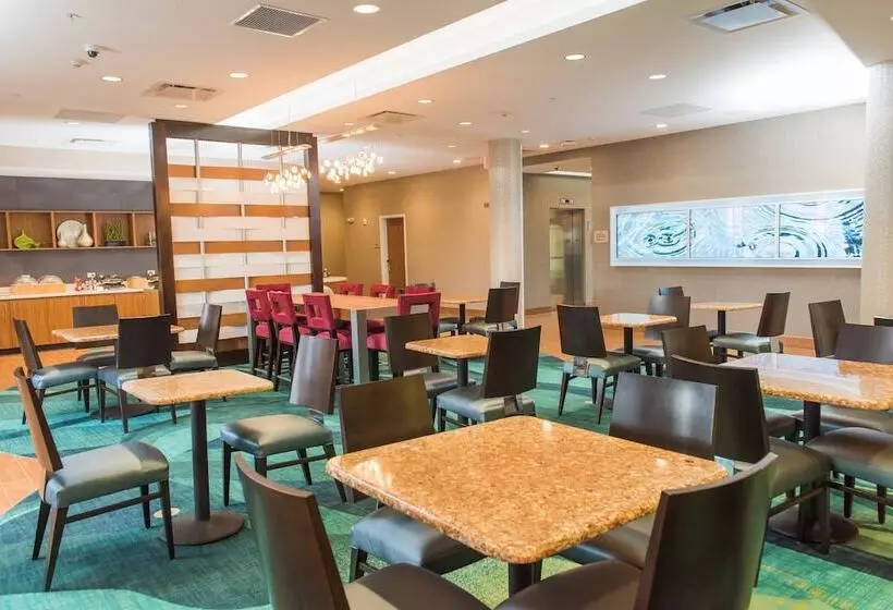 ホテル Springhill Suites By Marriott Buffalo Airport