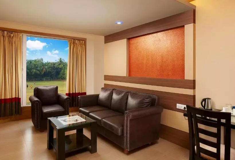 هتل Turtle Beach Resort  Morjim