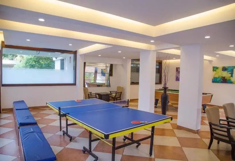 هتل Turtle Beach Resort  Morjim