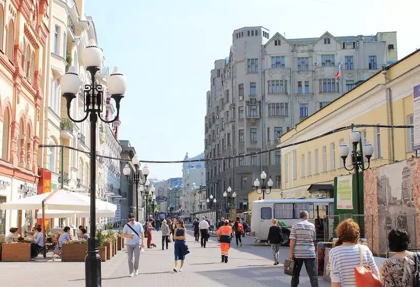 Landmark City Hotel   Hostel