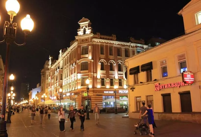 Landmark City Hotel   Hostel