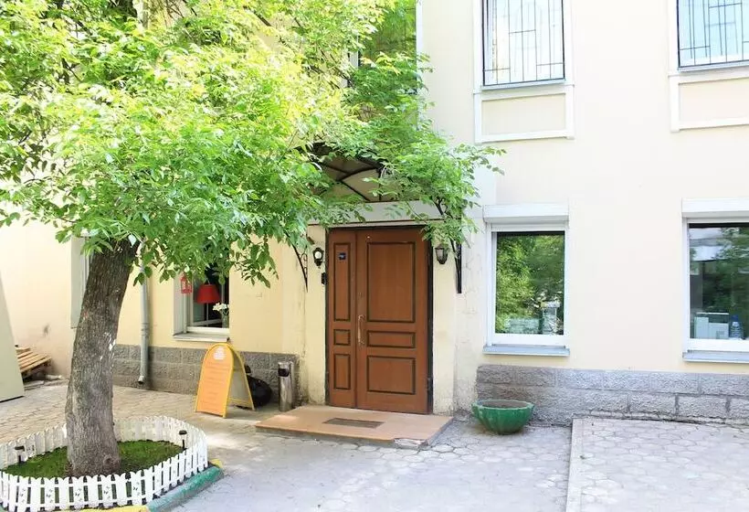 Landmark City Hotel   Hostel