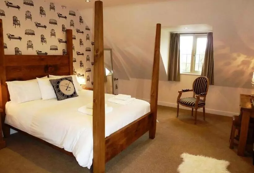 ペンション The White Hart Inn