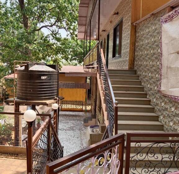 Pension New Alpha House Matheran