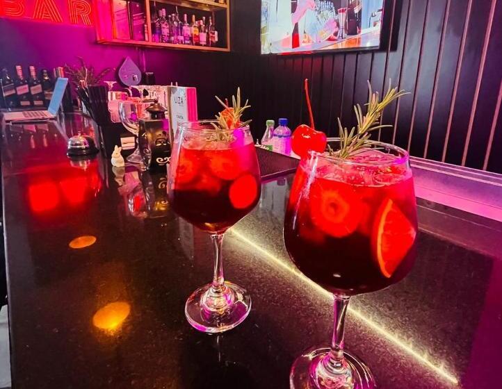 هتل Baños Del Inca Premium