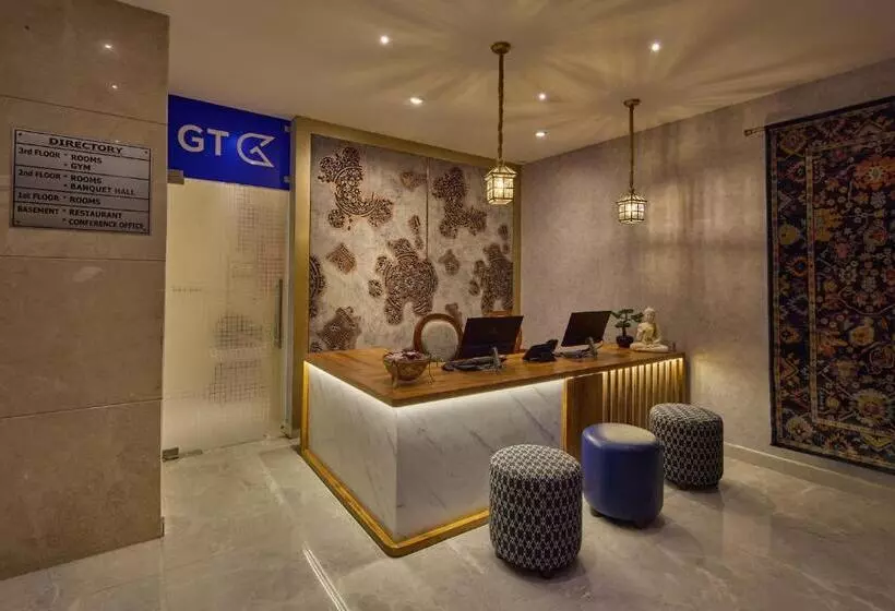 ホテル Golden Tulip Tirupati