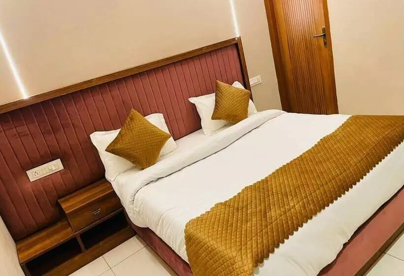Fabhotel Dc Premium