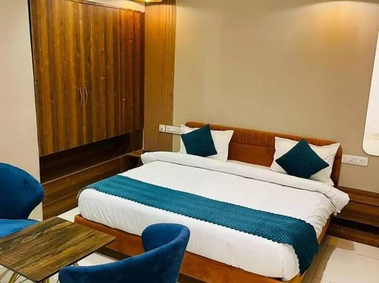 Fabhotel Dc Premium